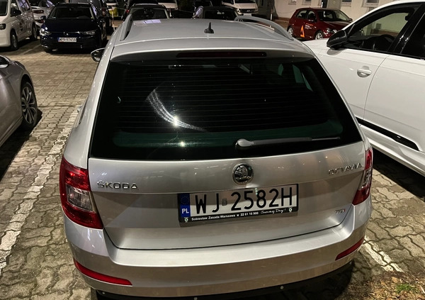 Skoda Octavia cena 35000 przebieg: 234000, rok produkcji 2015 z Warszawa małe 326